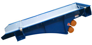 Feeder with liner